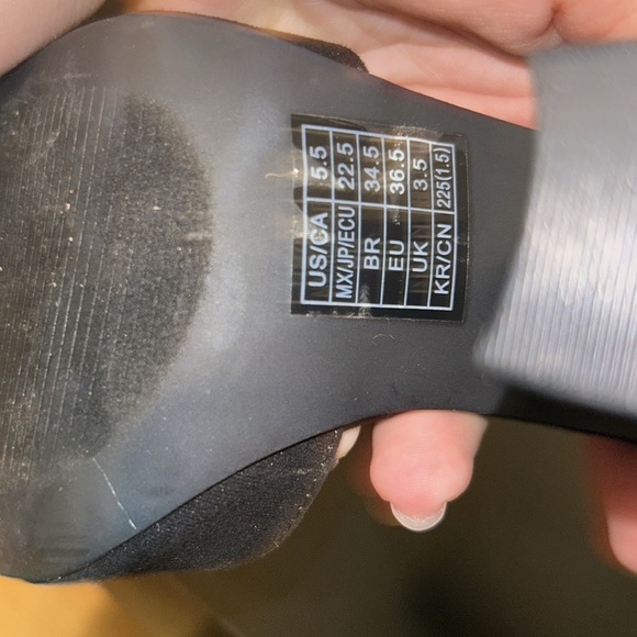 Forever21 Pointy High Heels - Picture 4 of 5